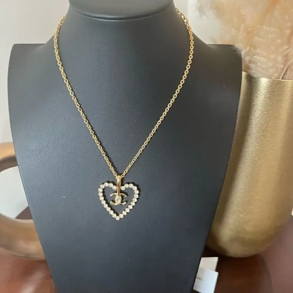 CHANEL• DUBAI BLING FAME• BNIB GHW Crystal Necklace‎